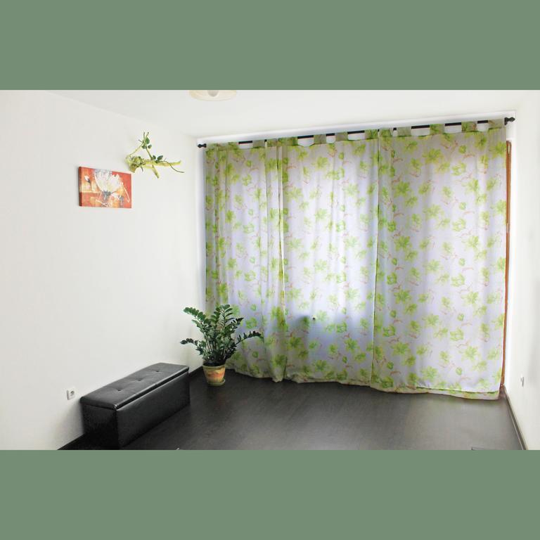 Flora Apartment Centrum Sofia Bagian luar foto